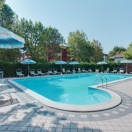 Hotel Stacchini Cesenatico Eksteriør billede