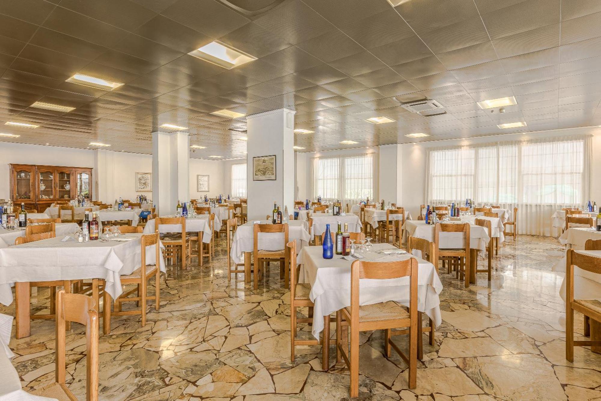 Hotel Stacchini Cesenatico Eksteriør billede